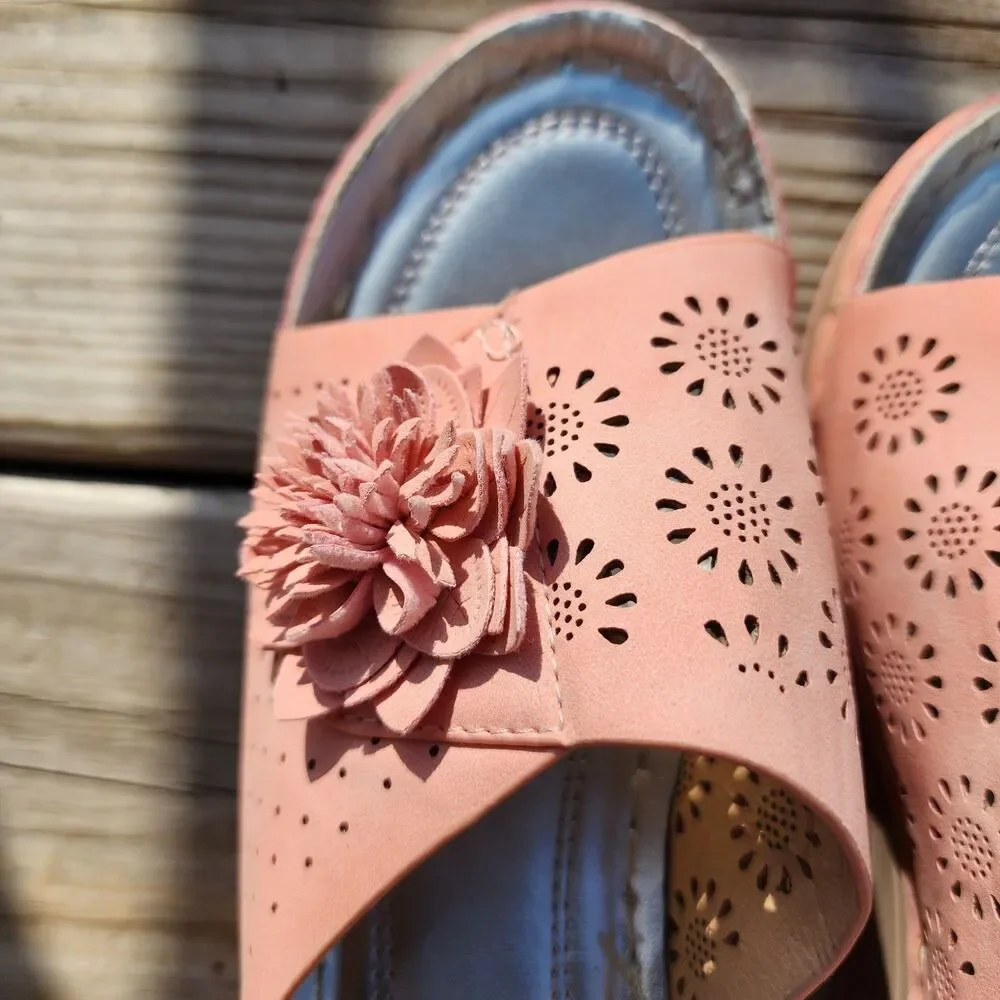 Women Peach Slippers Sz 7.5 Leather Soft Footbed Platform Flower Sandals Wedge